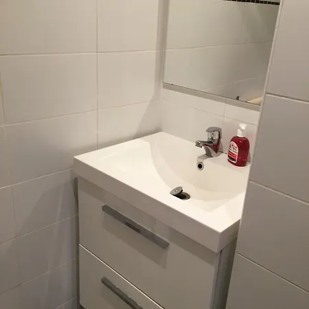 Joli 2p Joli Quartier Διαμέρισμα Νίκαια